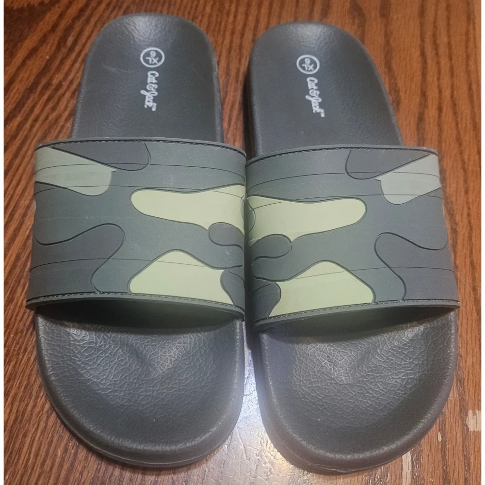 Cat & Jack Kids' Green Camo Slides